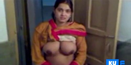 Desi boob show - video 1