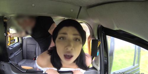 SEXYHUB - Fake taxi driver gets face sitting
