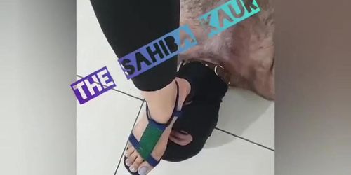 Rani Kaur Mistress Videos - Indian mistress Rani Kaur foot slave Part 1/2 - Tnaflix.com