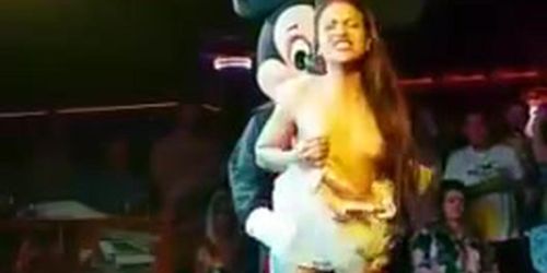 Mickey Mouse Beach Porn - Mickey Mouse show on a hoverboard - Tnaflix.com