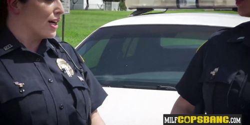 Suspended license criminal gets caught and banged by milf cops