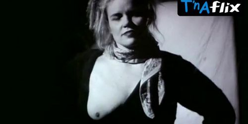 Coco Mcpherson Breasts Scene  in I Shot Andy Warhol