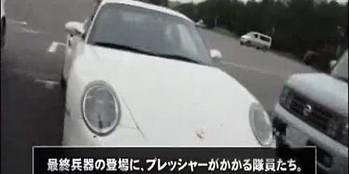 良い車はいつもかわいい女の子を取得します1