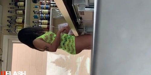 Bikini barista 8 smoking hot