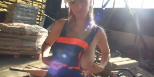 Shelby Moon Tits Fun At Work