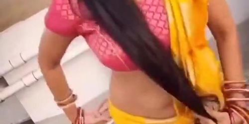 indian aunty dancing very hot expression 