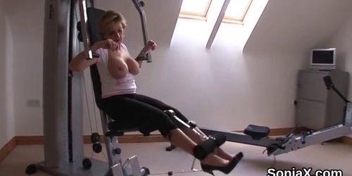 Cheating british mature lady sonia flashes her huge boobs