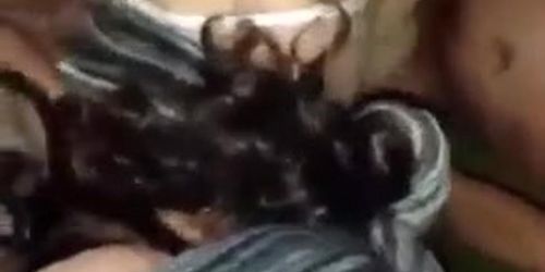 La esposa se divirtió con dos amigos.