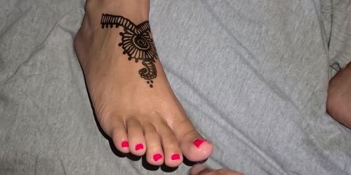 Henna foot gets covered in cum