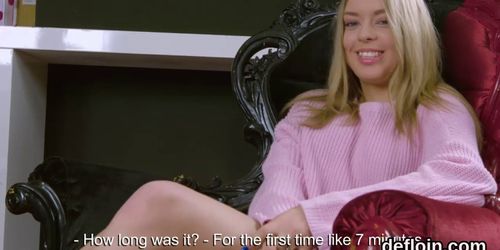Lovely nympho stretches spread slit and gets devirginized