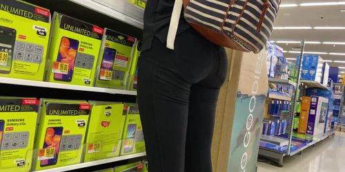 Perky Butt in Tight Black Jeans Close-up  Candid 4k