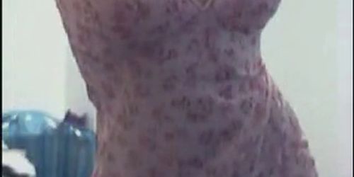 Superb webcam girl puts dildo in her ass