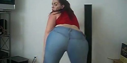 Une belle salope qui sait bouger son cul - video 2