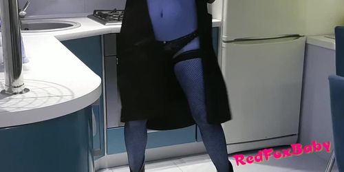 Milf undress her panties sexy feet