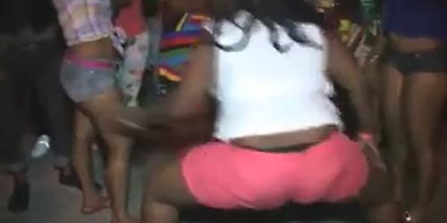 WTF is Going on in Jamaica?! Madness in the Dance! - Ameman