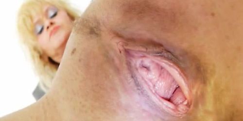 Gyno-instrument in mommy nurse piss hole