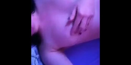 Arab girl with a beautiful body masturbation - video 1