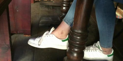 CANDID SNEAKERS #1  ELIZA (FACESHOT) (Elisabeth Dime)