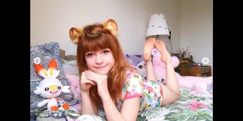 Feets & Naked Pictures + Videos (Belle Delphine, Angelina Lin etc.)