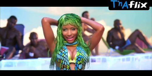 Nicki Minaj Sexy Scene  in Super Bass