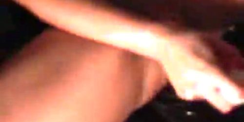 Amateur girl dildoes her pussy hard core