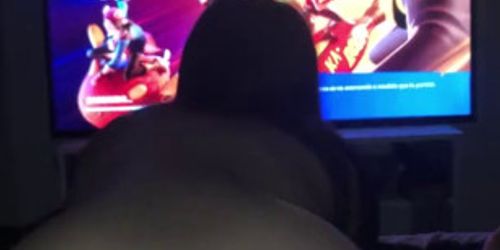 RICA PENDEJA CHILENA QUIERE JUGAR AL FORNITE MIENTRAS TIRA, QUE RICO MONTA