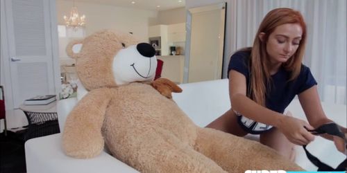 SUPER TINY TEENS - Slender teen Kadence Marie rides some real huge cock (Bambino )