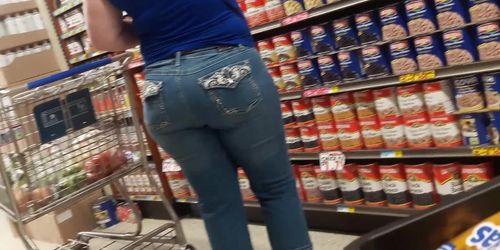 Mexicana Culona Señora Grande Culo ! BIG ASS mexican milf in jeans !       