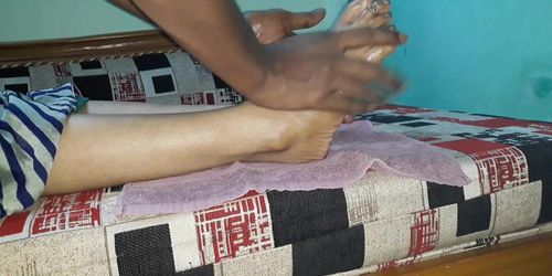 Bong Boudi Tomosa foot fetish