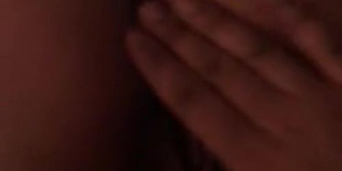 Karima du 93 me montre sa grosse chatte et son cul de beurette