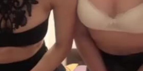 Turkish girls getting naked on periscope - Tnaflix.com