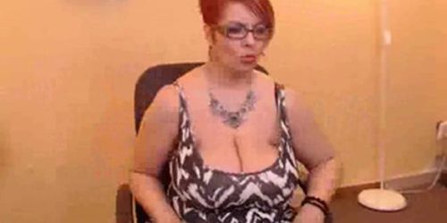 Mature big boobs show