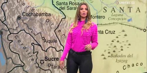 Anabel Angus delicioso cameltoe en pantalon apretado HD