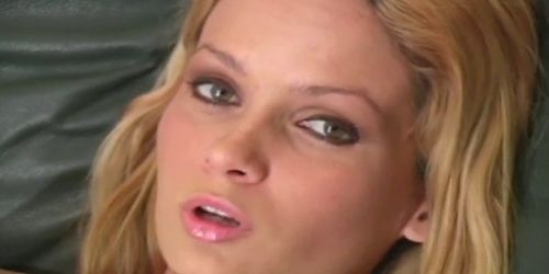 Goluptious hottie is posing era to earn some cash