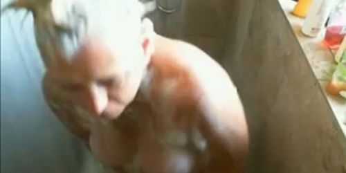 Jerk off on busty mature woman while she showers - video 3