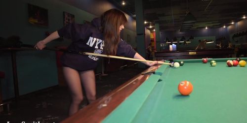 Jeny Smith - playing pool