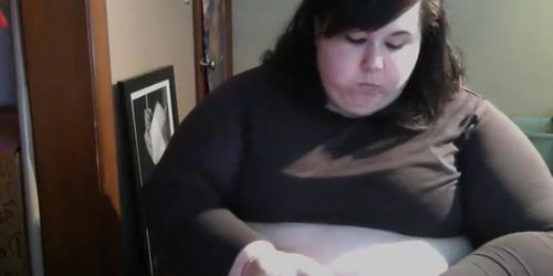 SSBBW TEEN STUFFING TWINKIES