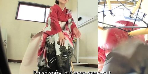 Subtitled Japanese kimono pee desperation failure in HD