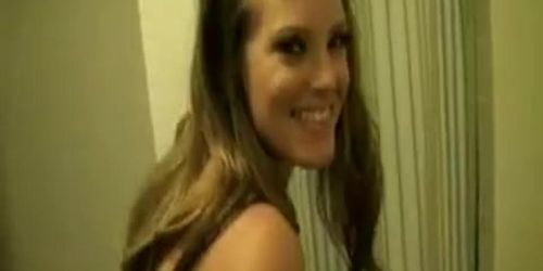 Sexy gf shows off her amazing body