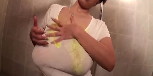 How Hot Is Hitomi?