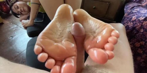 Magic Foot Job From Skinny Hottie Riley Jean With Chunky Tight Hairy Pussy (Fatpussy )