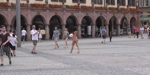 Nude in Public - Kira -