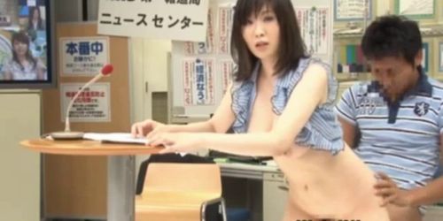 Asian hottie creampied during gangbang