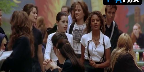 Fairuza Balk porn video – Fairuza Balk Sexy Scene  in The Craft