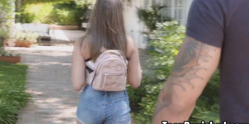 He pulls up Lizas shirt and exposes her tits (Liza Rowe)