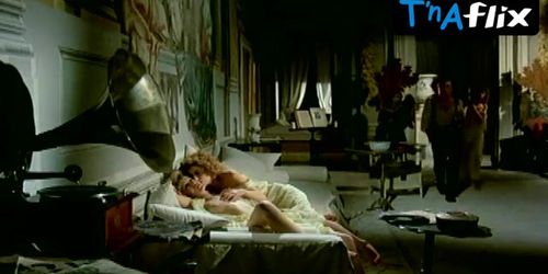 Dominique Darel Breasts,  Lesbian Scene  in Blood For Dracula