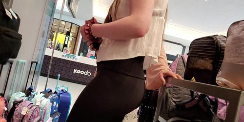 Hot Bubble Butt In Leggings 