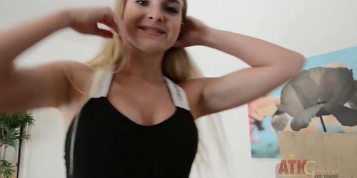 ATK Petites - Hannah Hawthorne - video 2