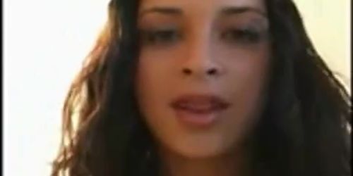 Morena sexy - video 7