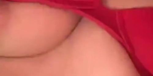 Lindas tetas perfectas de putita en Holla app